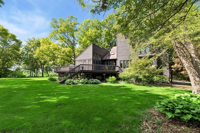 16890 5th Avenue N, Plymouth, MN 55447