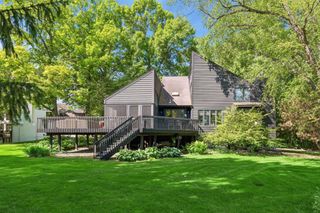 16890 5th Avenue N, Plymouth, MN 55447