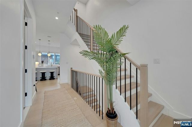 2282 7th Street, Fort Lee, NJ 07024