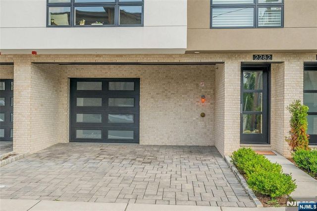 2282 7th Street, Fort Lee, NJ 07024