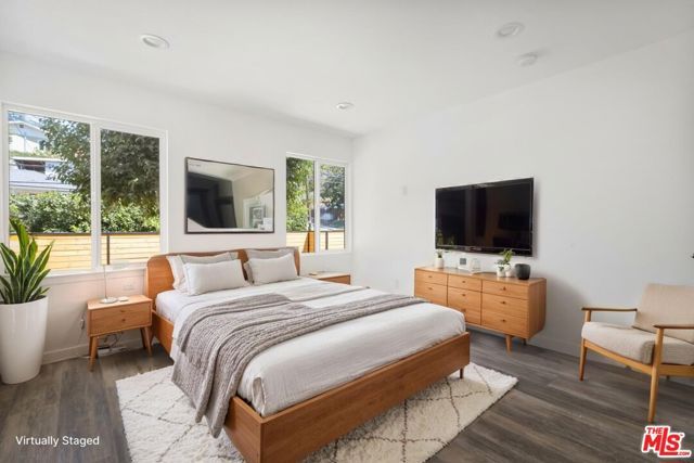 1213 El Paso Drive, Los Angeles, CA 90065