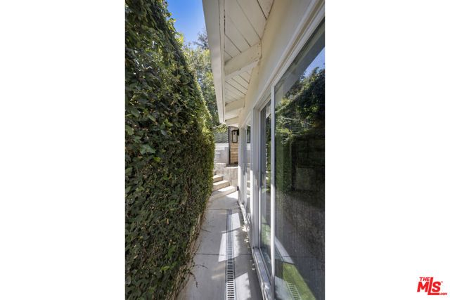 1213 El Paso Drive, Los Angeles, CA 90065