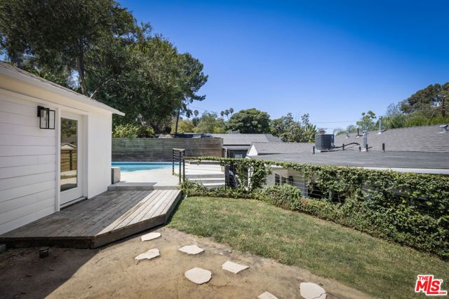 1213 El Paso Drive, Los Angeles, CA 90065