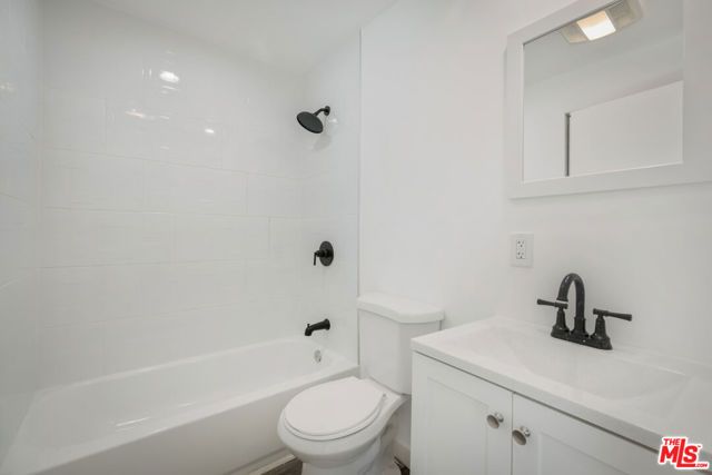 1213 El Paso Drive, Los Angeles, CA 90065