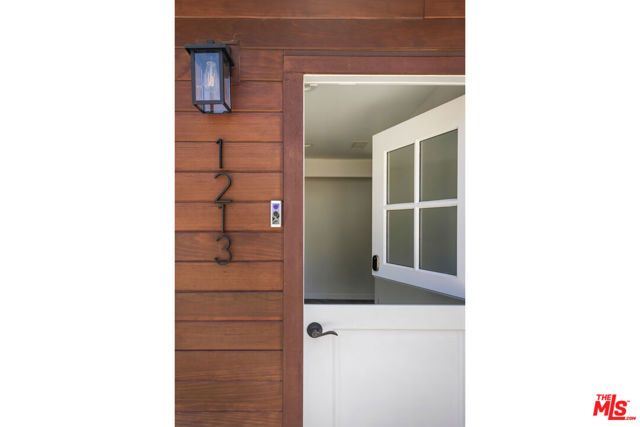 1213 El Paso Drive, Los Angeles, CA 90065