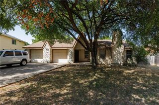 8810 Piney Point DR B, Austin, TX 78729
