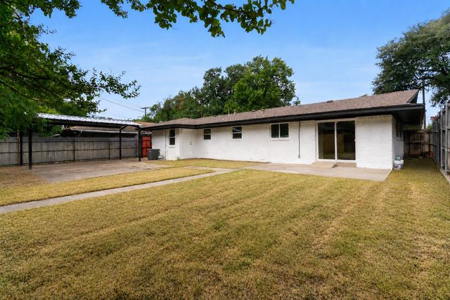 1212 Stevens Ridge Drive, Dallas, TX 75211