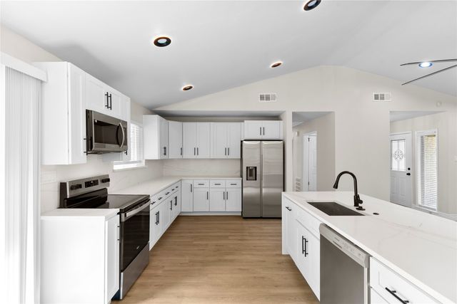 1212 Stevens Ridge Drive, Dallas, TX 75211