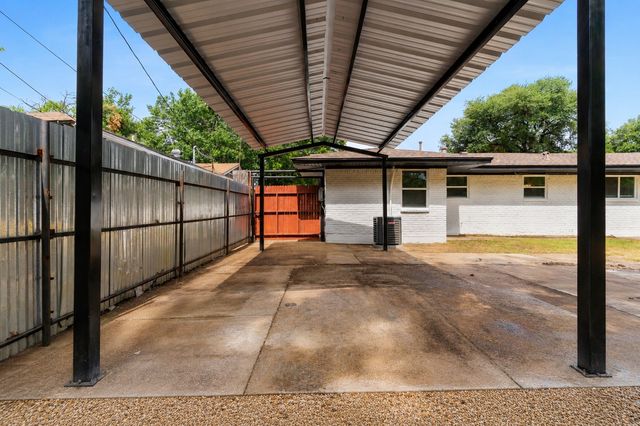 1212 Stevens Ridge Drive, Dallas, TX 75211