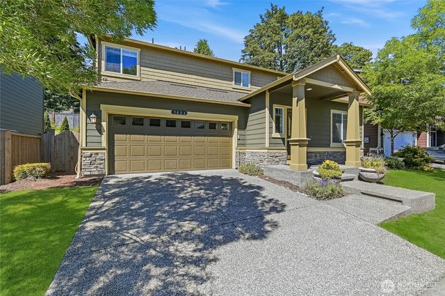 7624 NE 201st Place, Kenmore, WA 98028