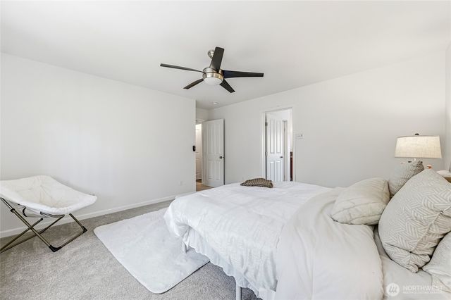 7624 NE 201st Place, Kenmore, WA 98028