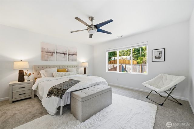 7624 NE 201st Place, Kenmore, WA 98028