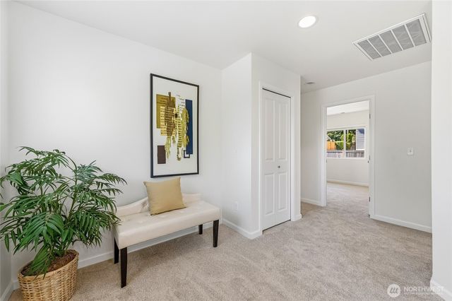 7624 NE 201st Place, Kenmore, WA 98028