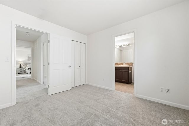7624 NE 201st Place, Kenmore, WA 98028