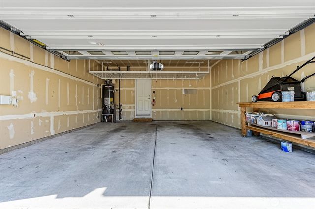 7624 NE 201st Place, Kenmore, WA 98028