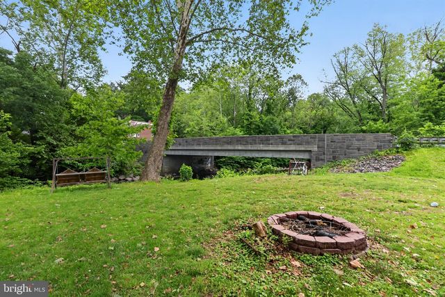 599 N BISHOP AVE, Springfield, PA 19064