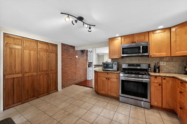 599 N BISHOP AVE, Springfield, PA 19064
