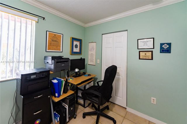 63 NW 17th Pl 6, Miami, FL 33125