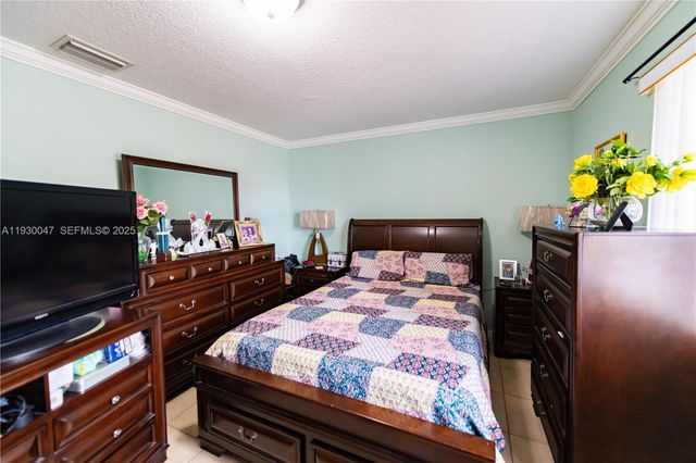 63 NW 17th Pl 6, Miami, FL 33125