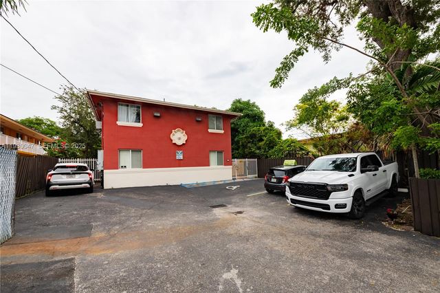 63 NW 17th Pl 6, Miami, FL 33125