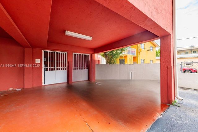 63 NW 17th Pl 6, Miami, FL 33125