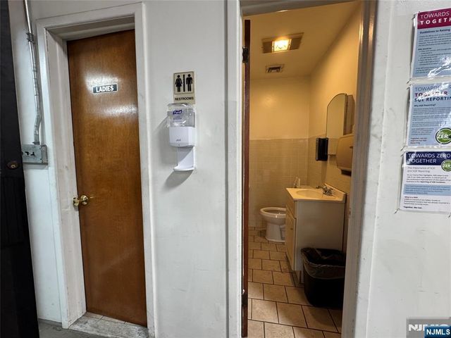 194 Daniel Street, Hackensack, NJ 07601