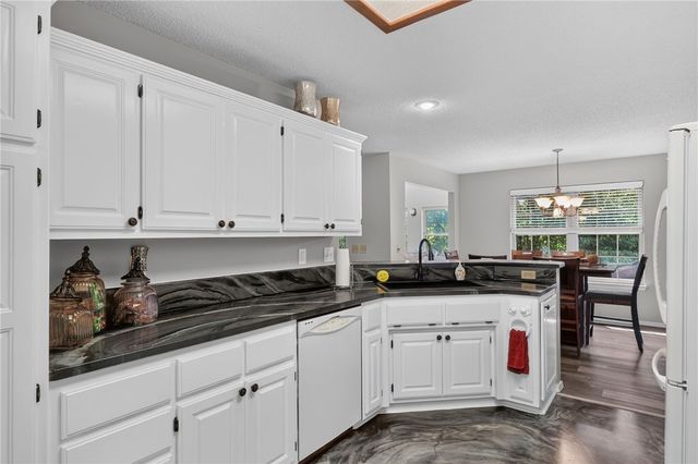 7 Congleton Circle, Bella Vista, AR 72714