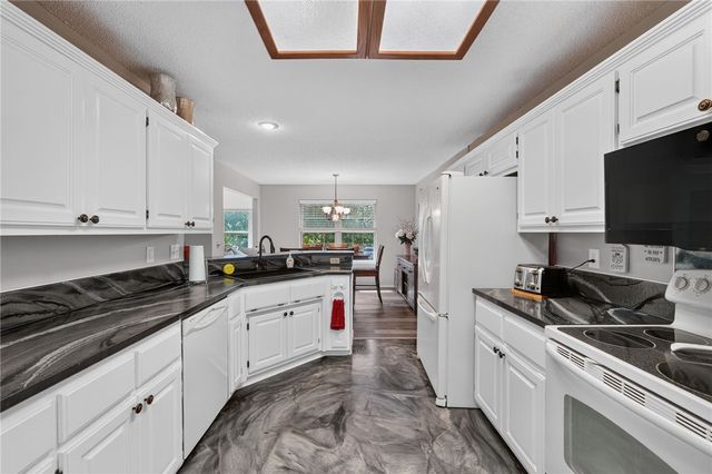 7 Congleton Circle, Bella Vista, AR 72714