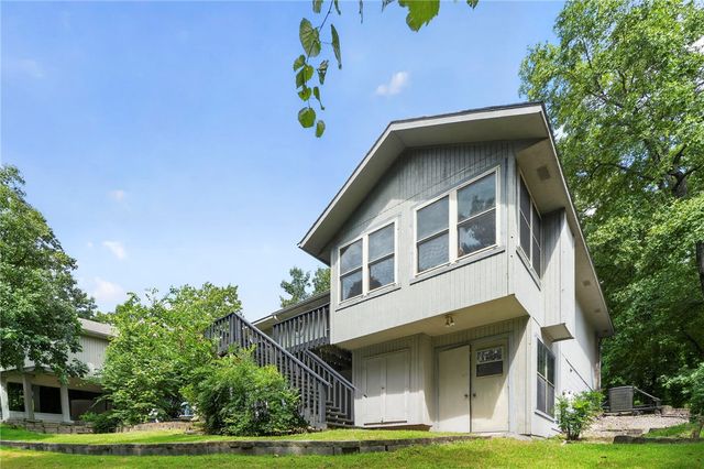 7 Congleton Circle, Bella Vista, AR 72714