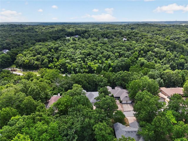 7 Congleton Circle, Bella Vista, AR 72714