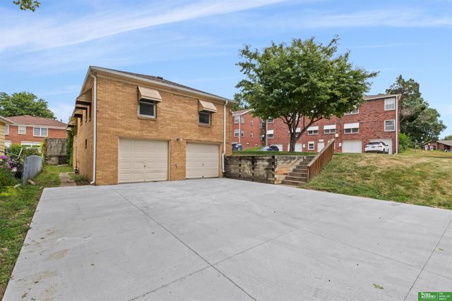 5210 Northwest Drive, Omaha, NE 68104