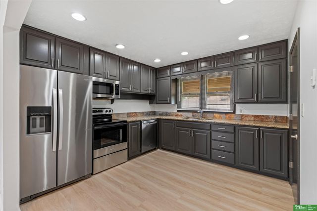 5210 Northwest Drive, Omaha, NE 68104