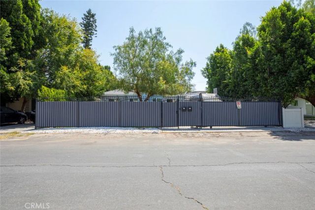 6206 Camellia, North Hollywood, CA 91606