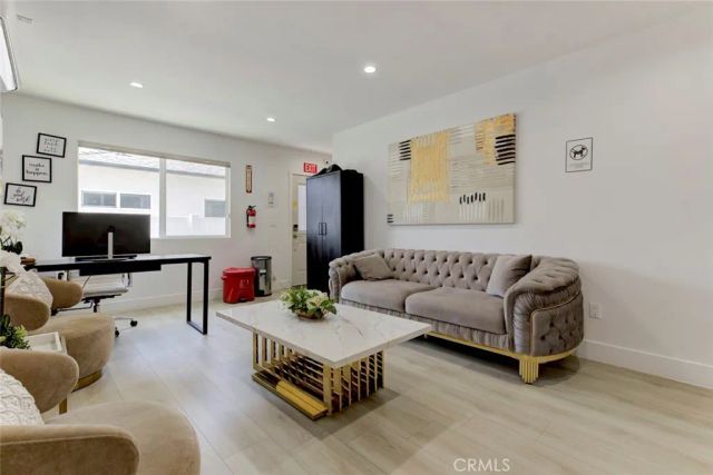 6206 Camellia, North Hollywood, CA 91606