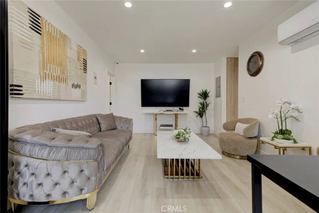 6206 Camellia, North Hollywood, CA 91606