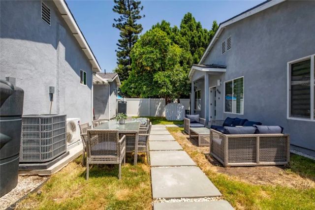6206 Camellia, North Hollywood, CA 91606