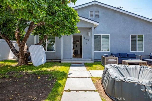 6206 Camellia, North Hollywood, CA 91606