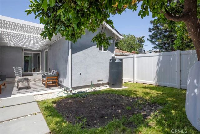 6206 Camellia, North Hollywood, CA 91606