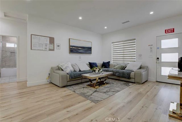 6206 Camellia, North Hollywood, CA 91606