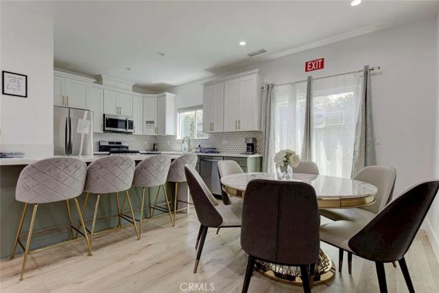 6206 Camellia, North Hollywood, CA 91606