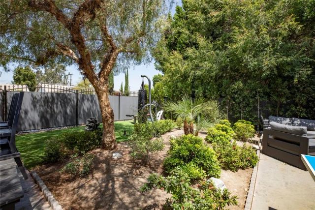 6206 Camellia, North Hollywood, CA 91606