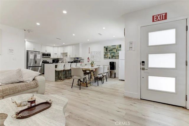 6206 Camellia, North Hollywood, CA 91606