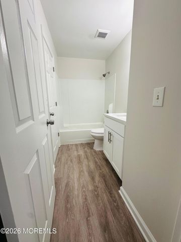 402 Woodlake Manor Drive 1000, Lakewood, NJ 08701