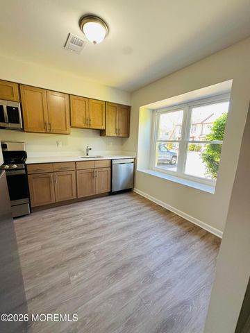 402 Woodlake Manor Drive 1000, Lakewood, NJ 08701