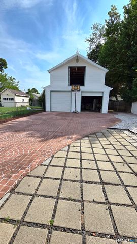 271 Third Avenue, West Haven, CT 06516