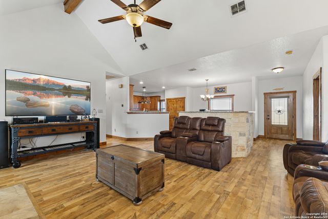 4355 N State Highway 16, Jourdanton, TX 78026