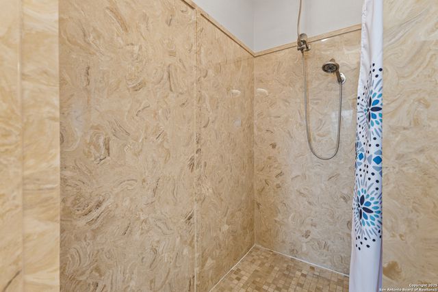 4355 N State Highway 16, Jourdanton, TX 78026