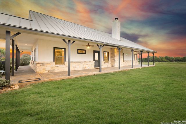 4355 N State Highway 16, Jourdanton, TX 78026