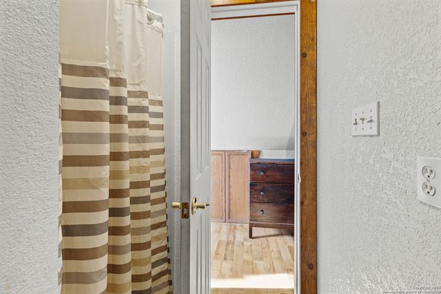 4355 N State Highway 16, Jourdanton, TX 78026