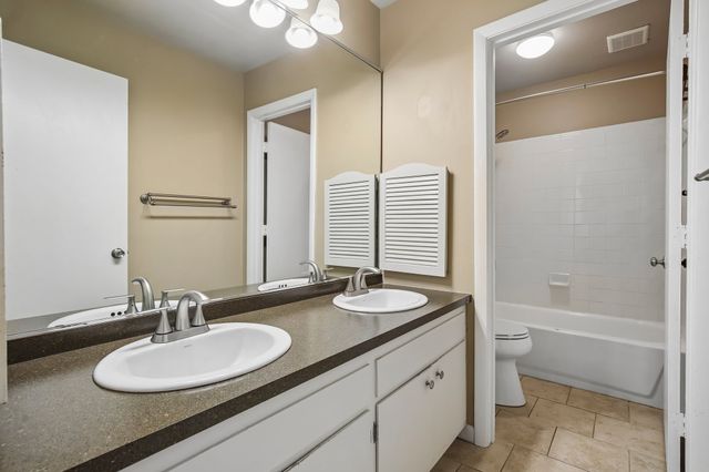 3000 Hillsboro Pike Apt 113, Nashville, TN 37215